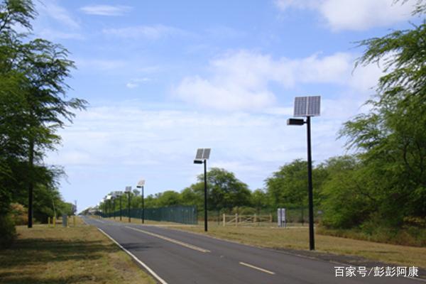 云南太阳能路灯选型与安装全指南：从光伏路灯价格到农村道路照明落地